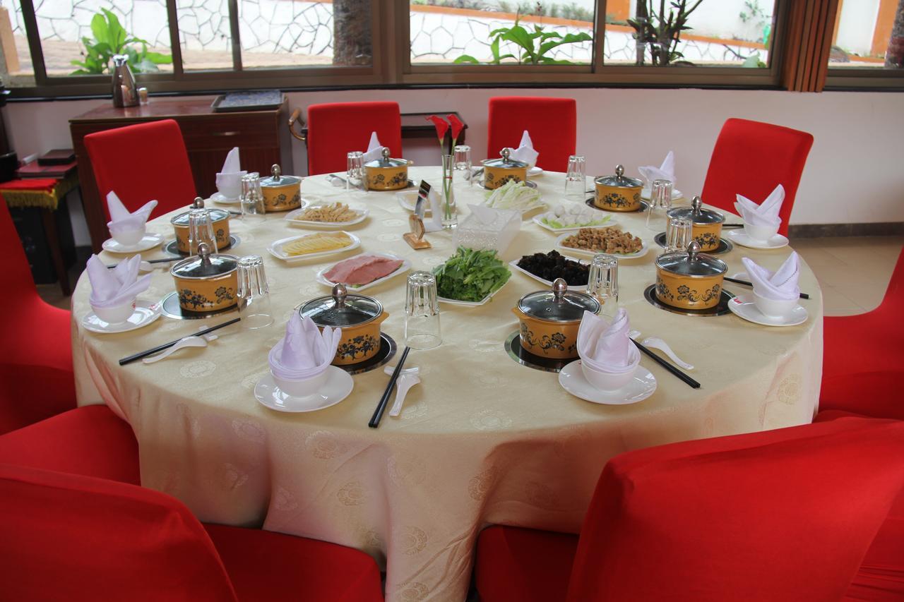 Nanjing Restaurant & Motel Кампала Экстерьер фото